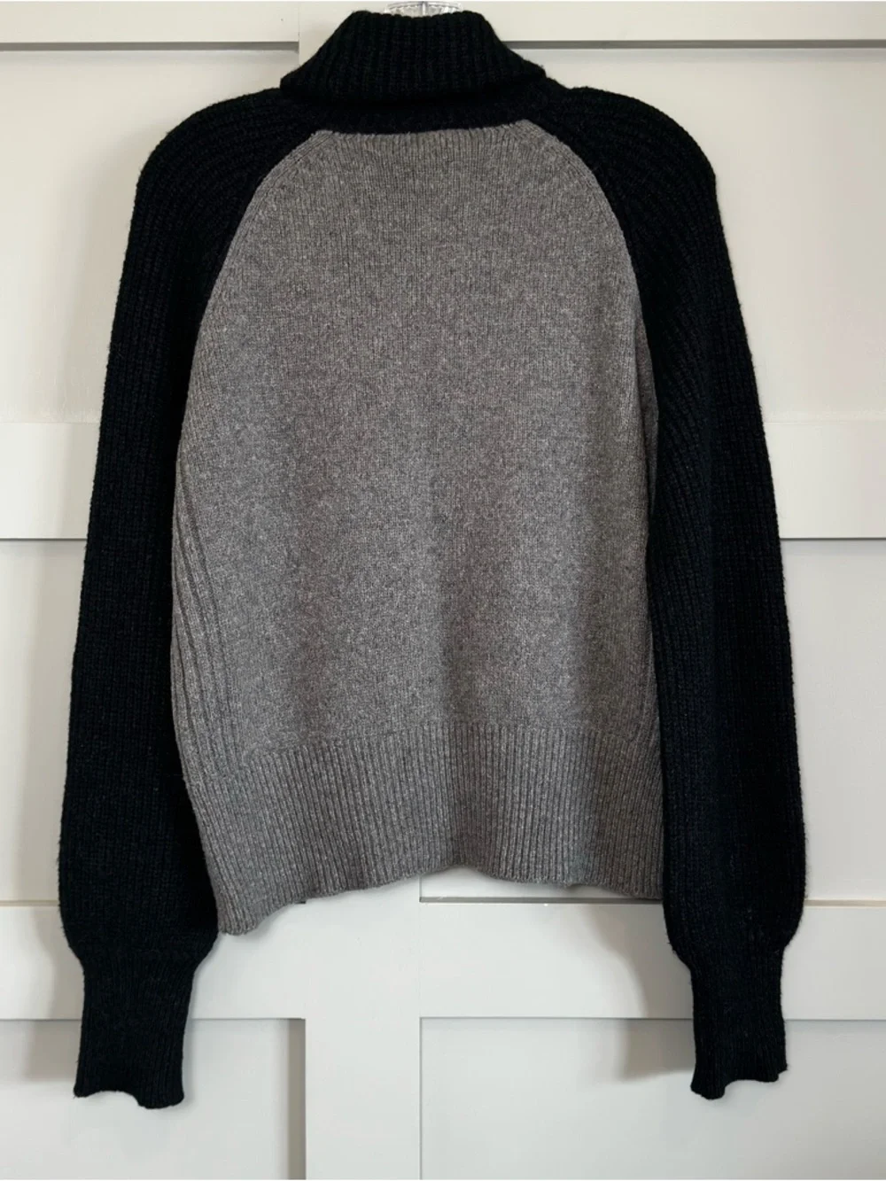 Tory Burch Turtleneck Sweater Wool Blend Cropped Two Toned Gray Black Women’s XL